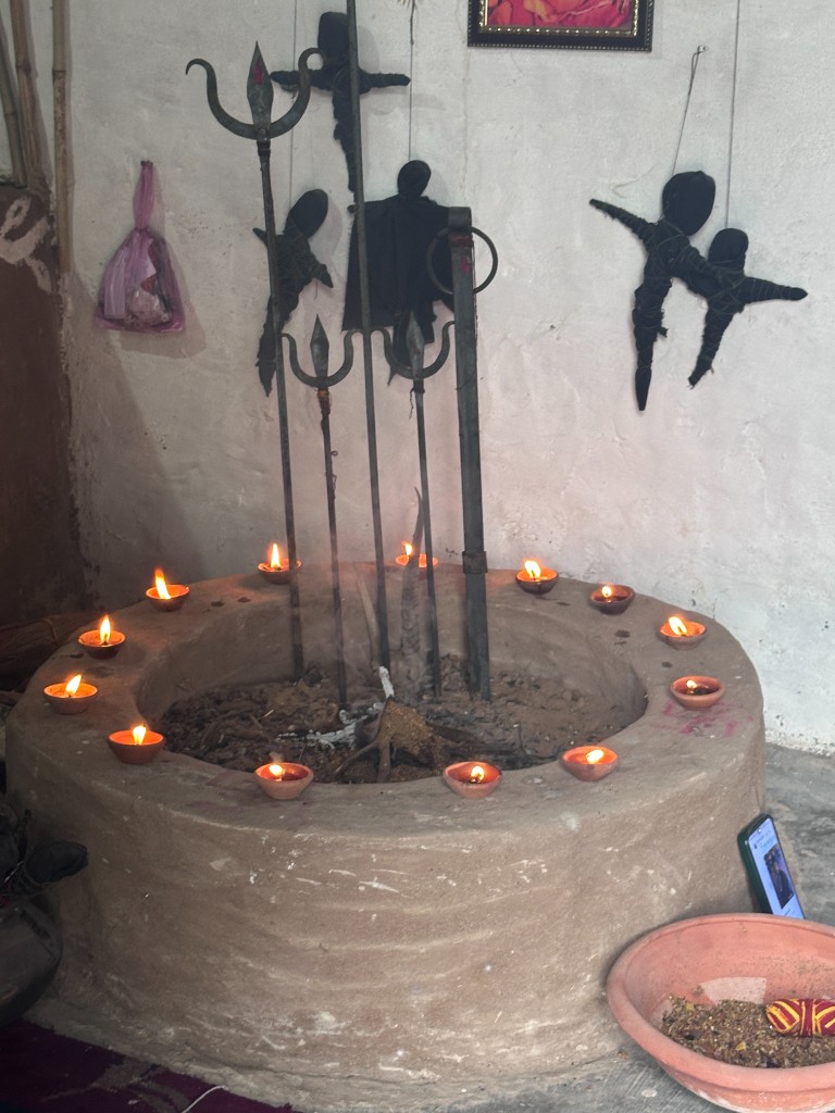 Havan kund lit with diyas and trishuls used in Mahakaalaghori black magic removal rituals