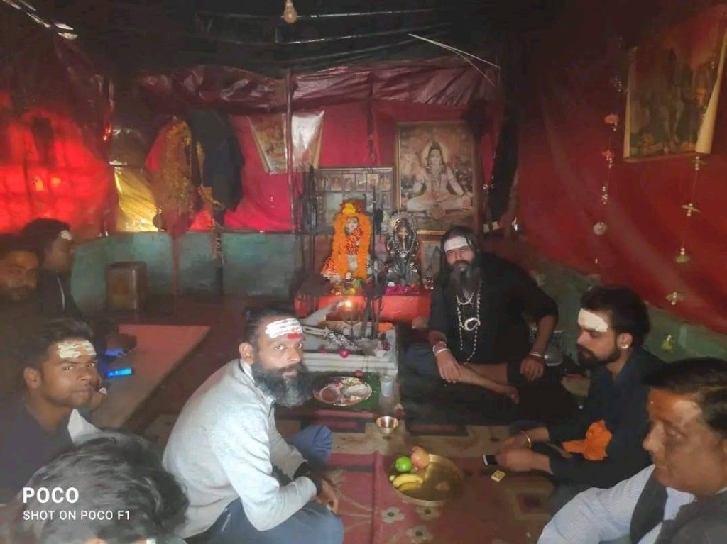 Devotees receiving spiritual guidance and remedies from Mahakaalaghori during a sacred sitting